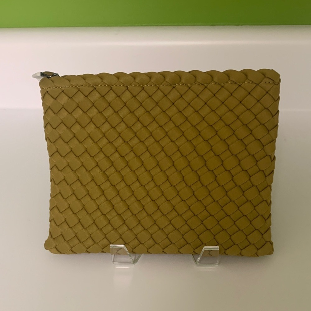 Naghedi pouch